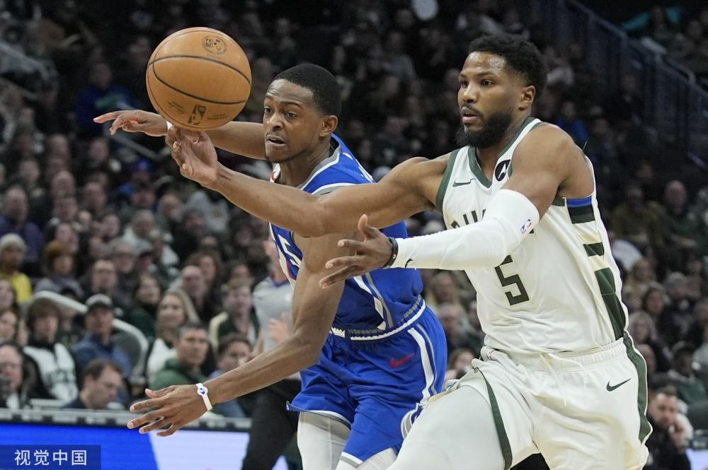 队门将在关 队门将在关