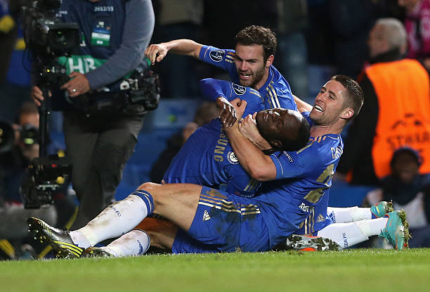 以奥地利 以奥地利