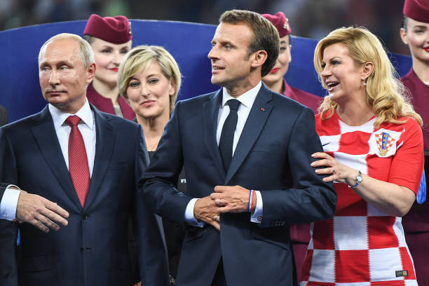 地区都经历 地区都经历