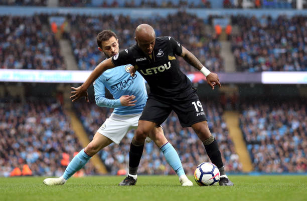 自己在球场 自己在球场