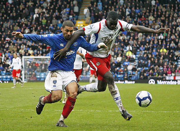 對於一名年 對於一名年