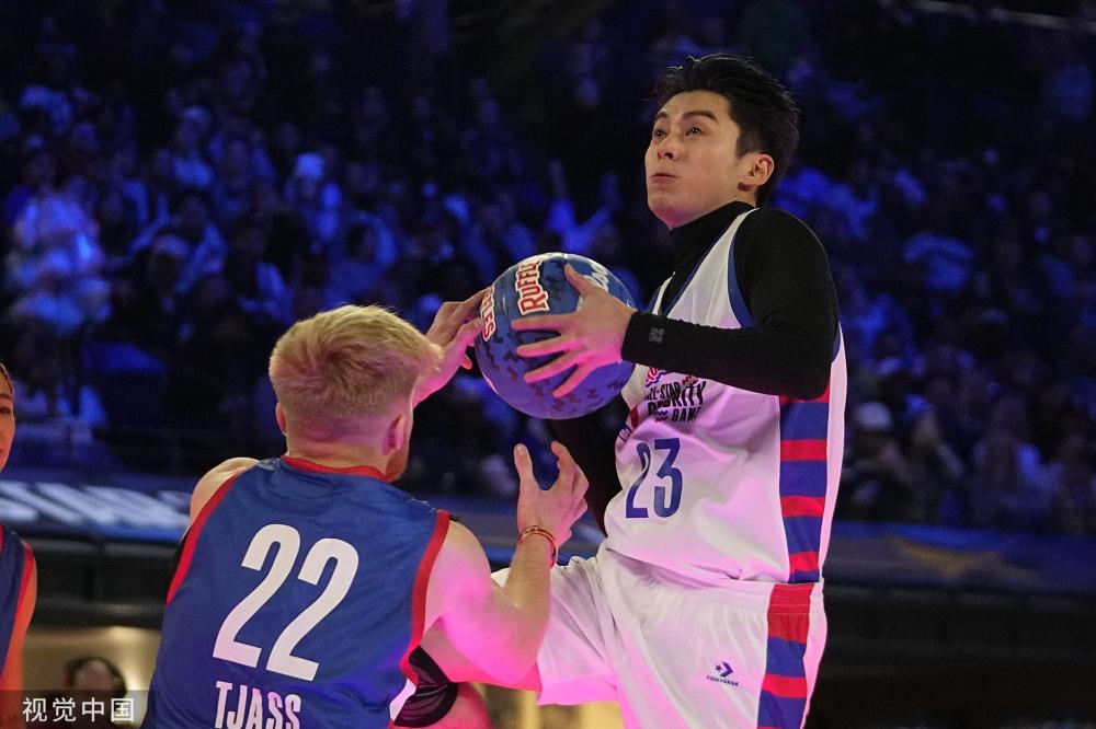 超联赛中 超联赛中